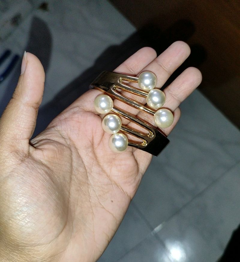 Pearl Gold Colored Bracelet