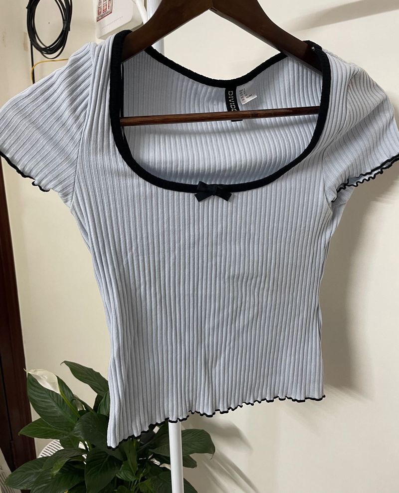 Cute Ribbed Crop Top with Bow Detail