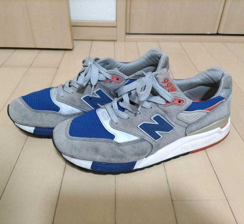 New Balance 990