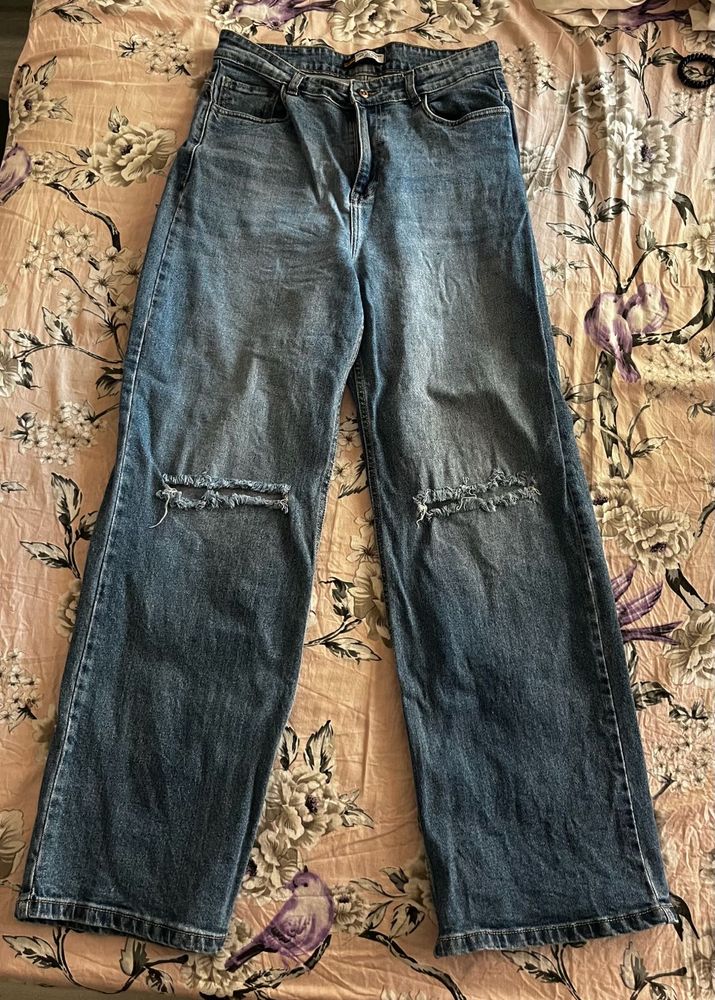 Distressed Wide Leg Jeans