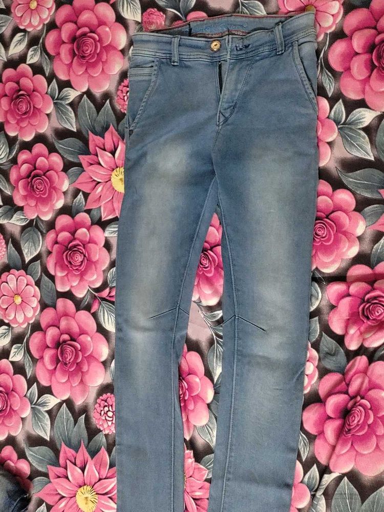 Light Wash Slim Fit Jeans