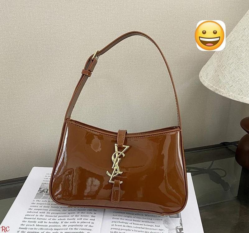 LUXURIOUS YSL SLING BAG 💼