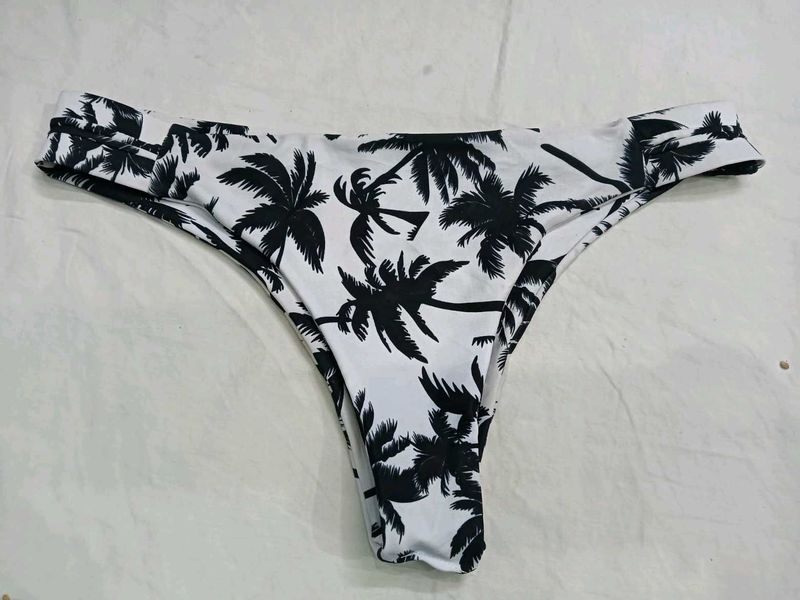Palm Tree Print Bikini Bottom 💚