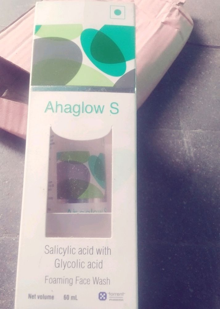 AHAGLOW Salicylic Acid Foaming Face Wash