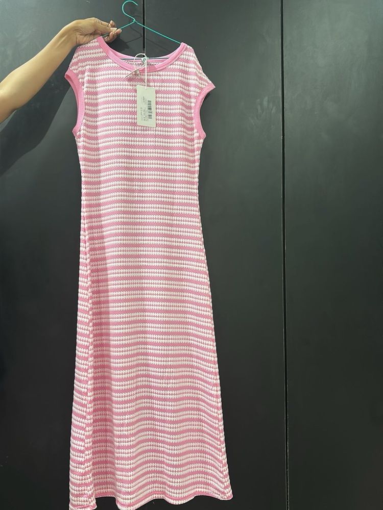 Chic Pink Striped Knit Dress