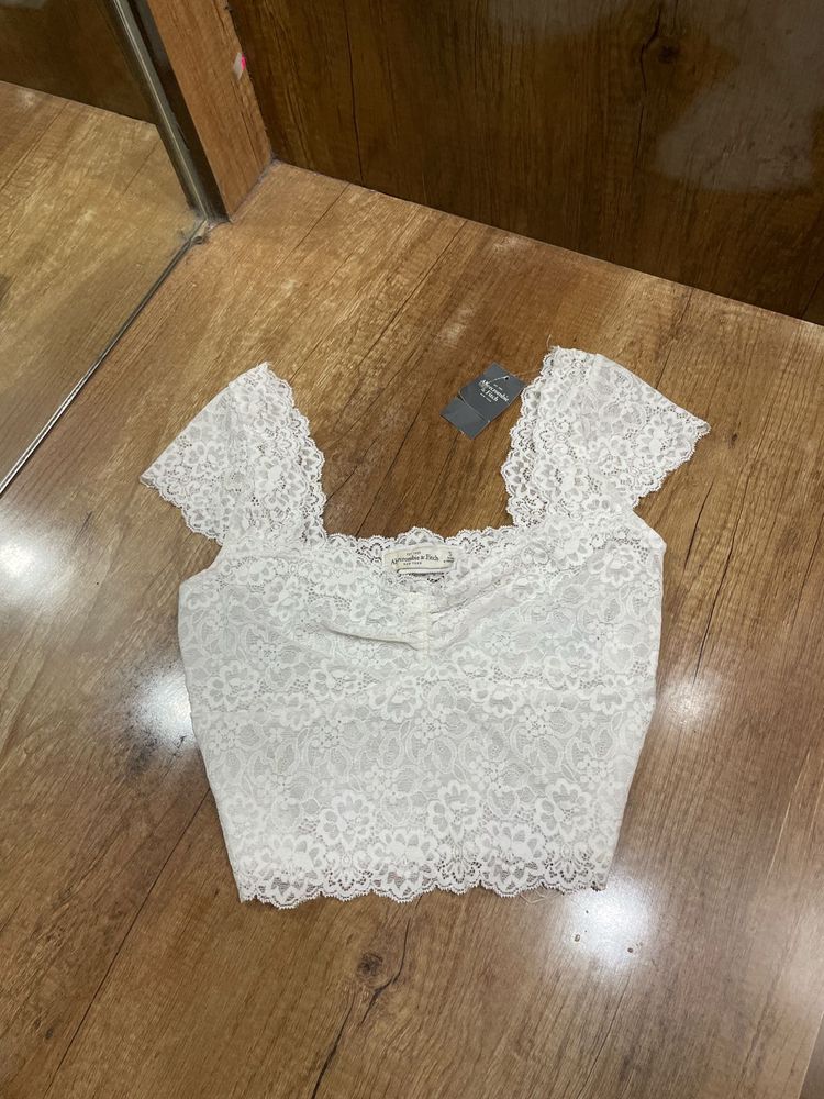 Abercrombie &amp; Fitch Lace Crop Top