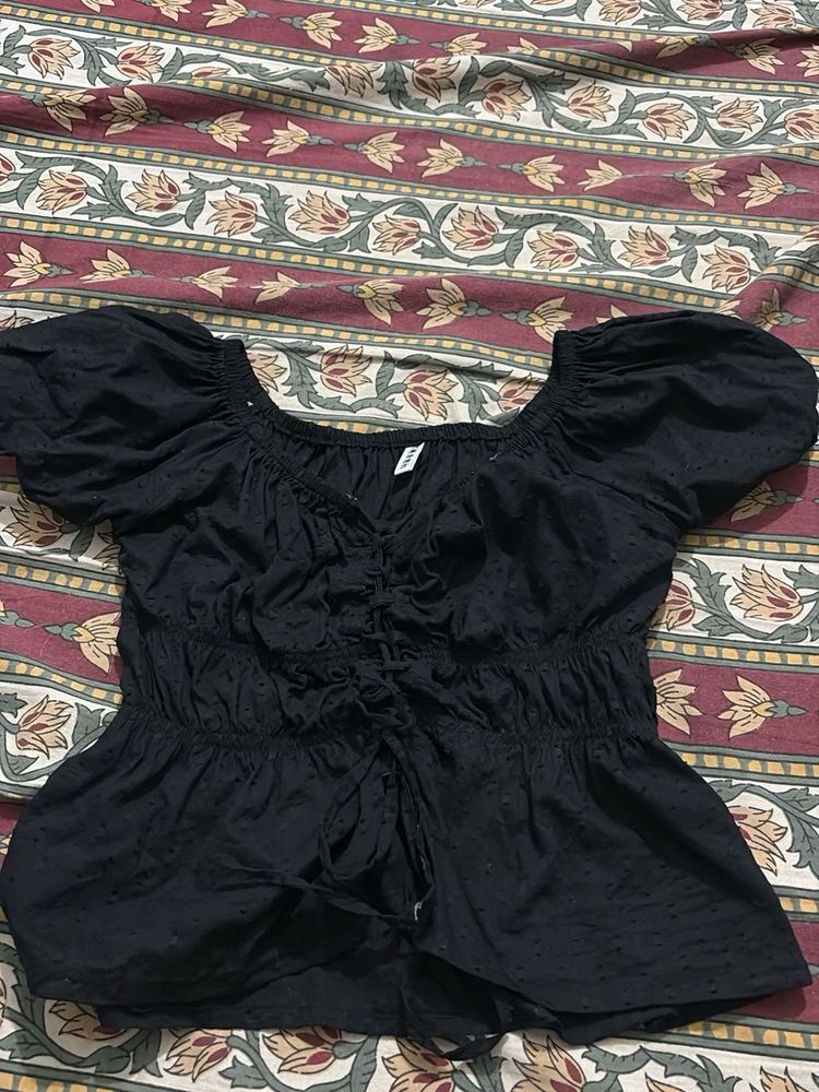 Chic Black Puff Sleeve Top