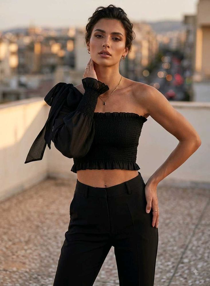 Chic Black one hand Off-Shoulder Smocked Crop Top