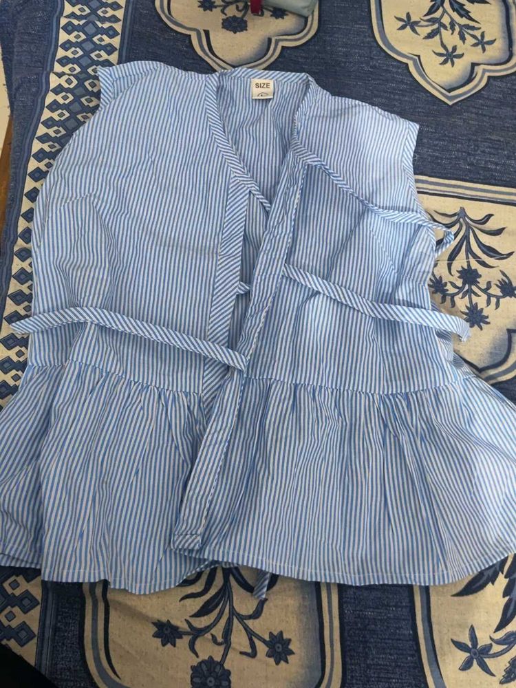 Chic Striped Sleeveless Top