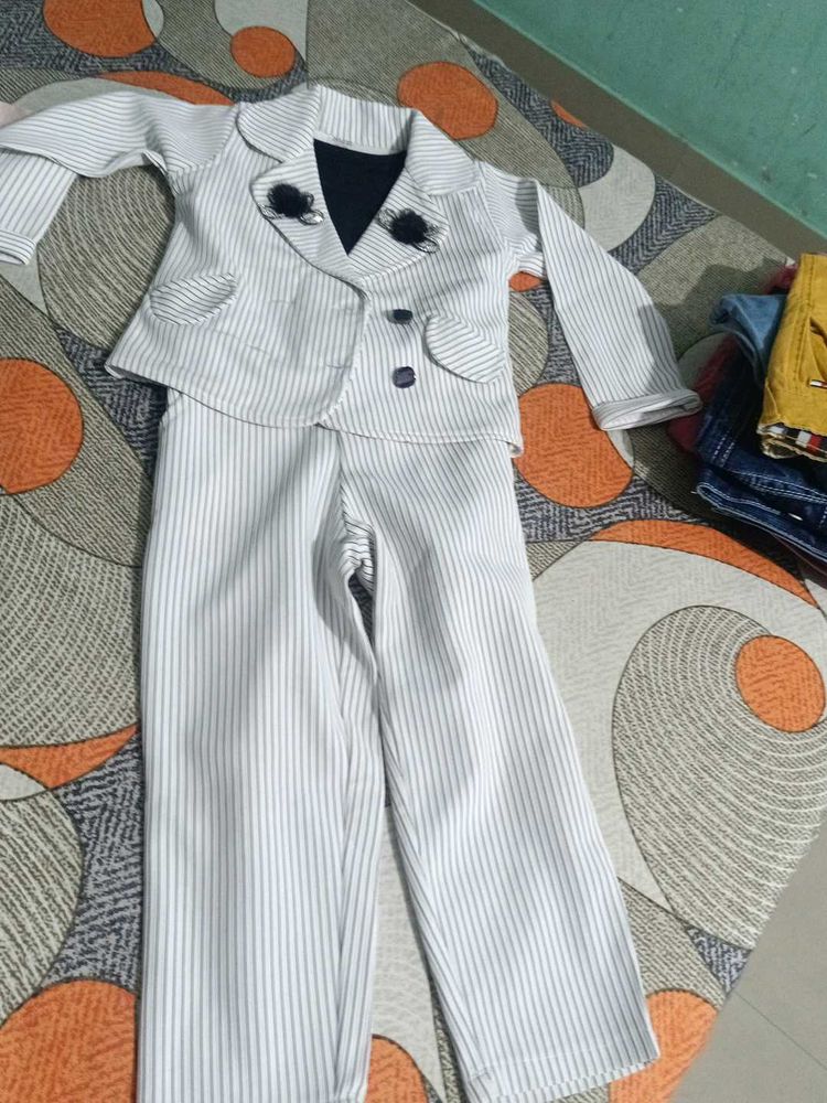 Cute Striped Kids Suit