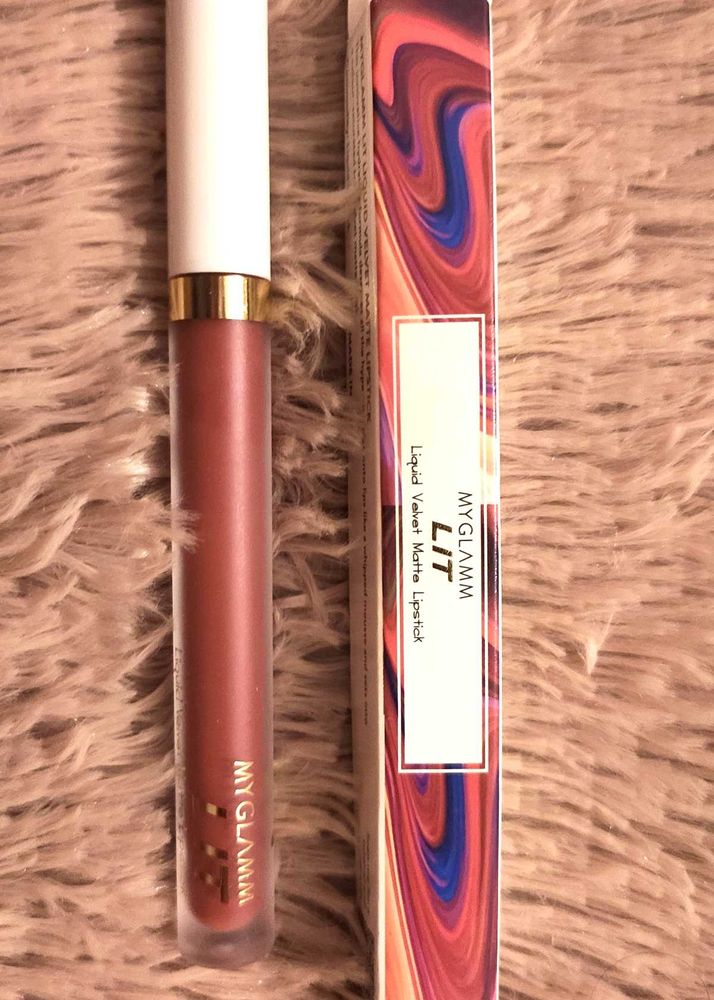 MyGlamm LIT Liquid Velvet Matte Lipstick