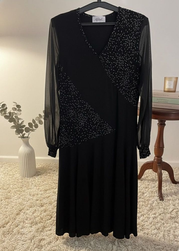 Elegant Black Dress