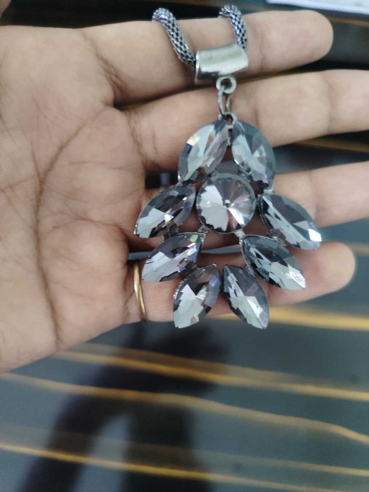 Sparkling Gemstone Pendant Necklace