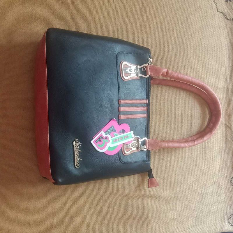 Stylish Black &amp; orange Handbag