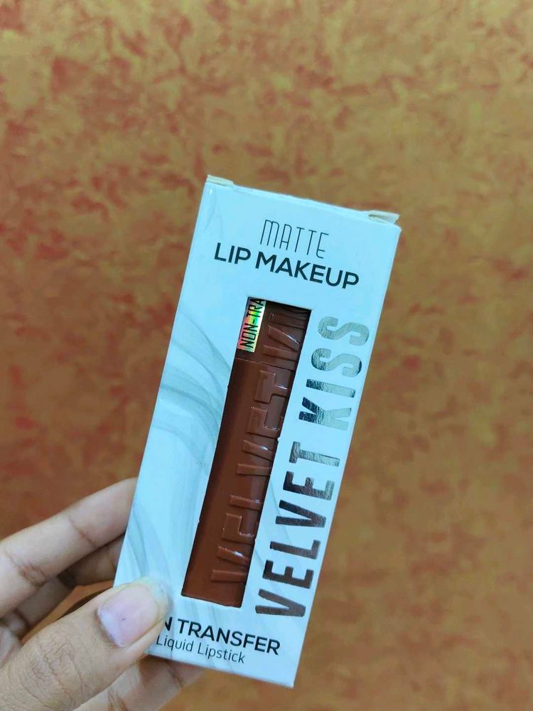 Velvet Kiss Matte Liquid Lipstick