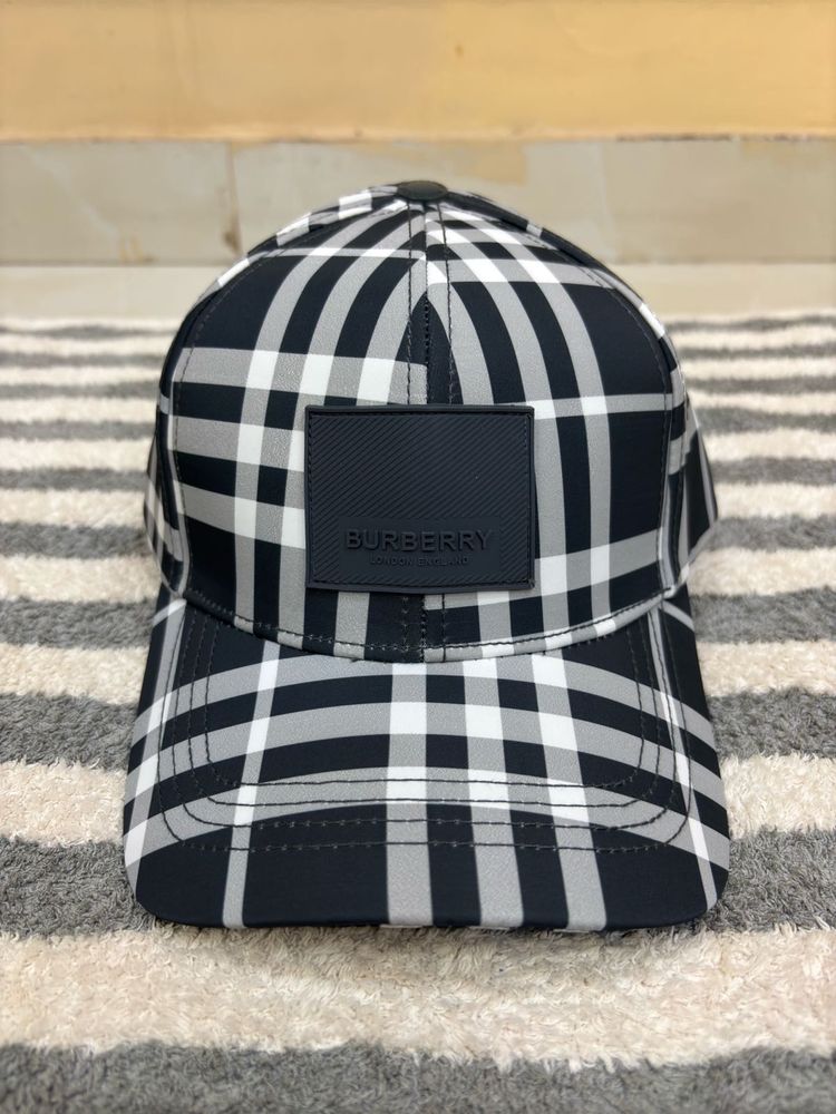Burberry Premium B&amp;W Unisex Cap