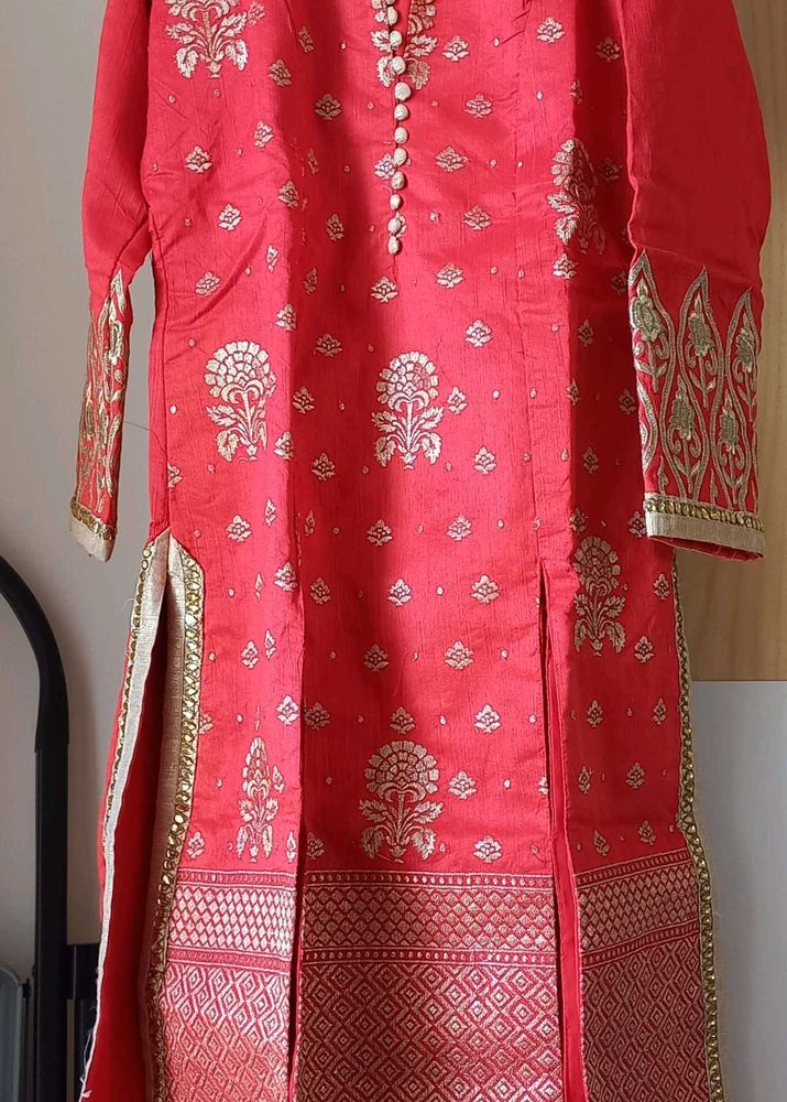 Sale ! Partywear Heavy Suit Set
