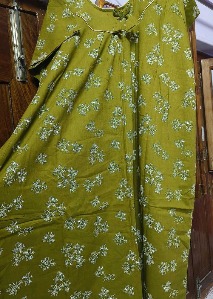 Comfortable Green Floral Nightgown