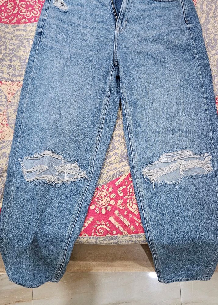 Never Used Blue MOM Fit Jeans