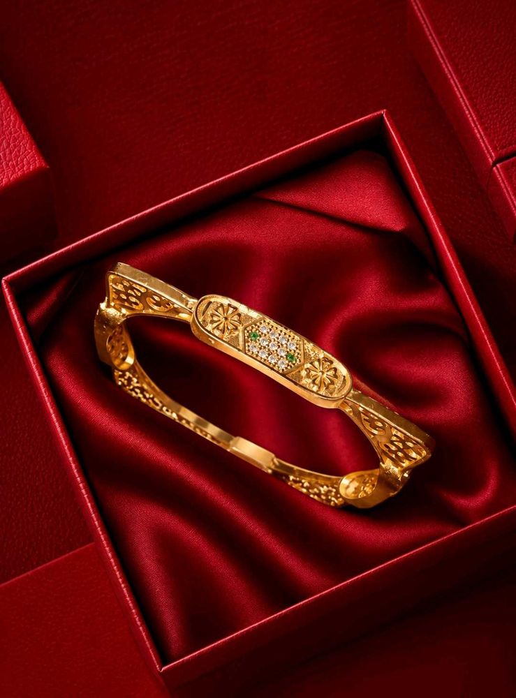 Elegant Gold Plated Bracelet with Stones