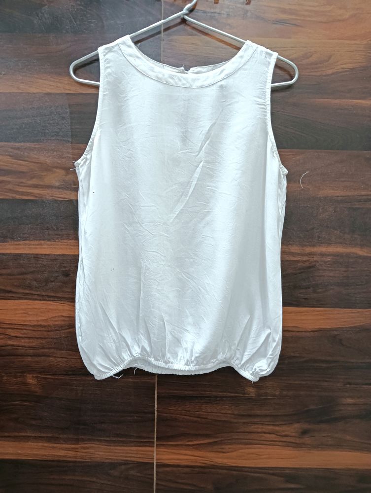 Hot 🔥 White Top