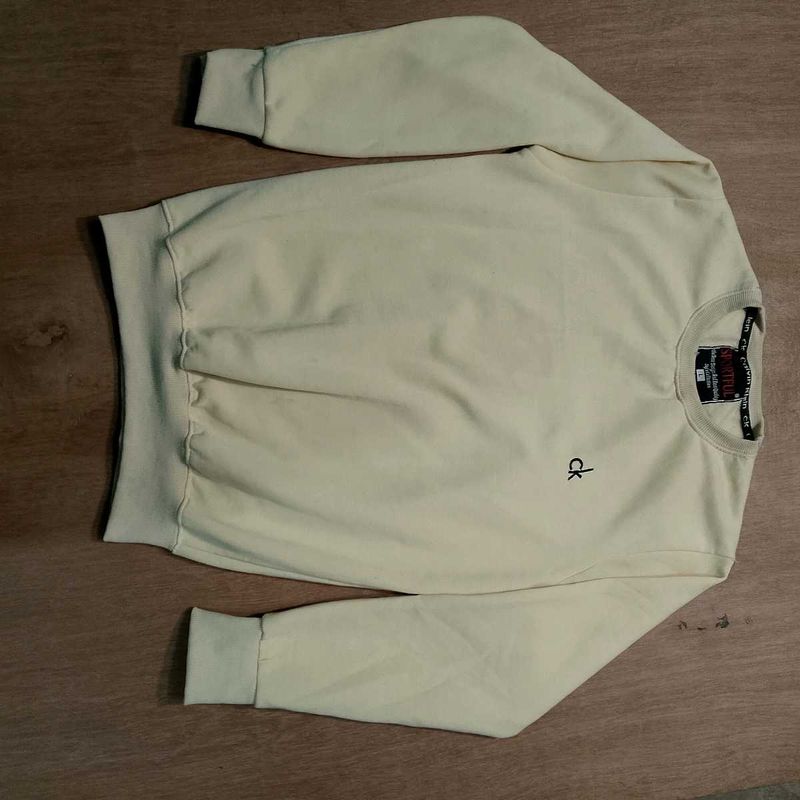 CK Sweatshirt - Stylish and comfy