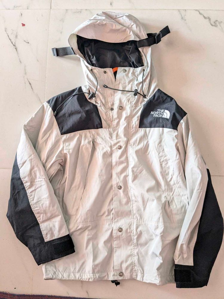 The north face original white jacket weatherproof