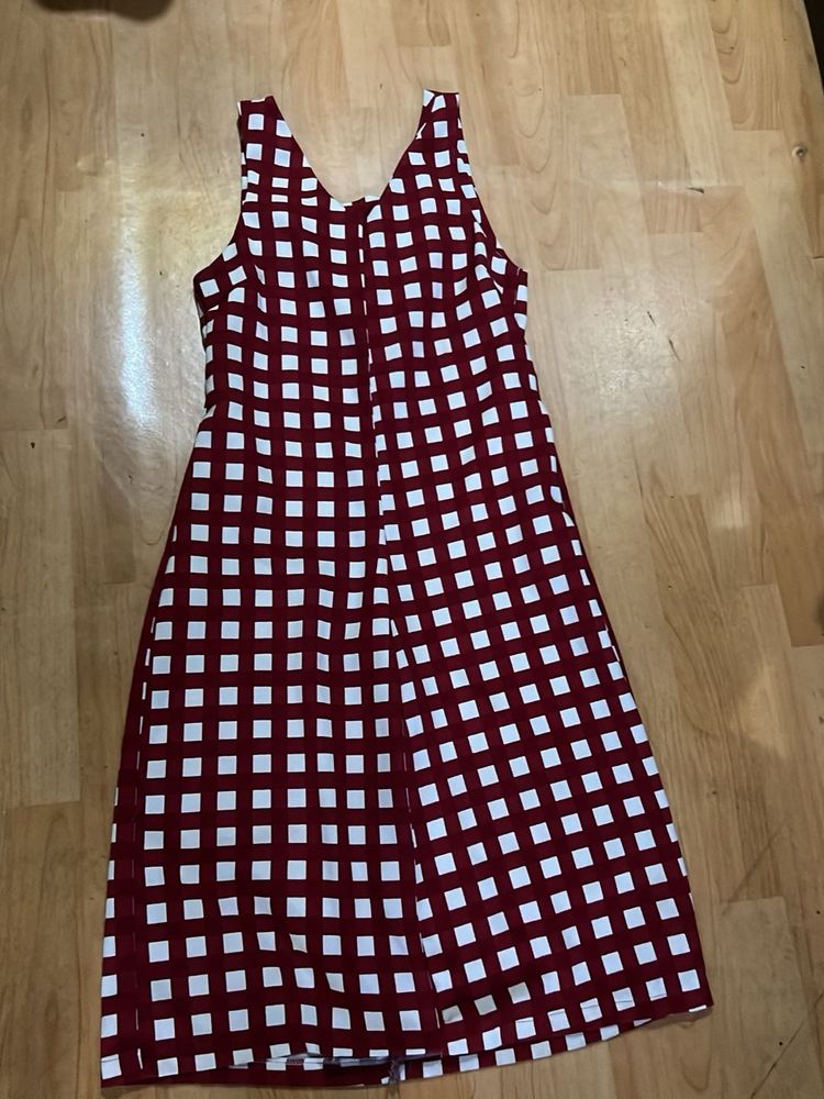 Chic Burgundy Plaid Sleeveless Dress