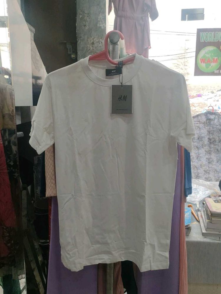 H&amp;M White T-Shirt