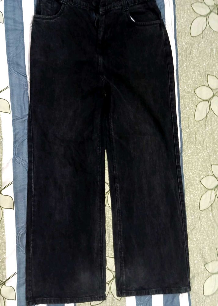 Black Wide-Leg Jeans