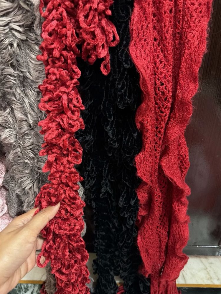 Chic Textured Scarves for Any Occasion