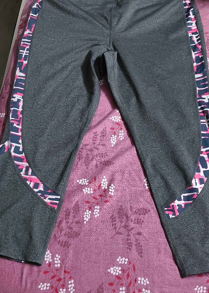 Athletic  Leggings