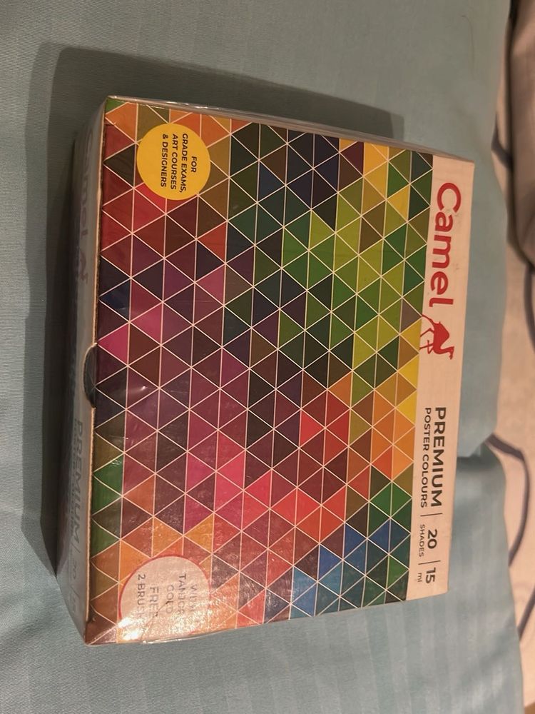 Camel Premium Poster Colours Set