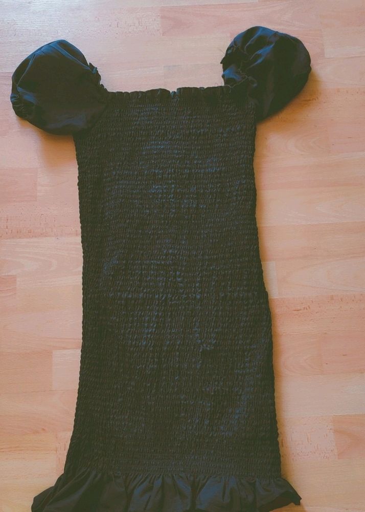 BLACK CONSIE MIDDY Dresses