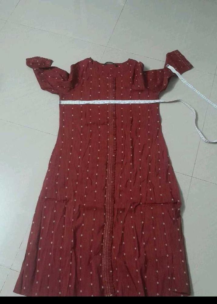 Maroon Printed Kurta with flaws no return middle s