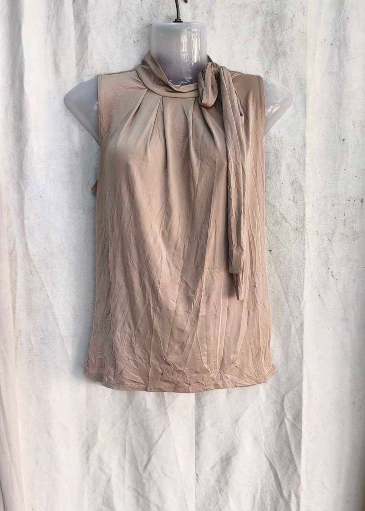 16810. Elegant Sleeveless Blouse with Neck Tie