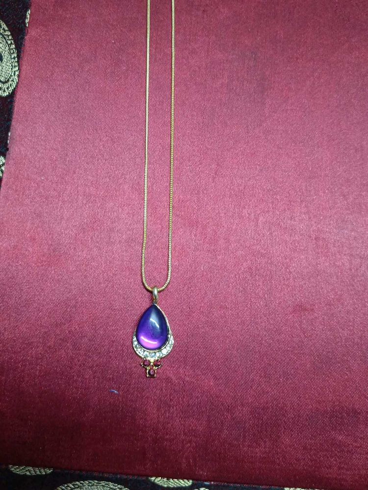 VINTAGE Elegant Purple Teardrop Necklace