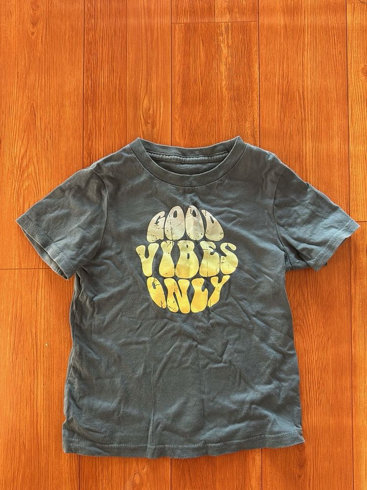 Good Vibes Only Graphic Tee