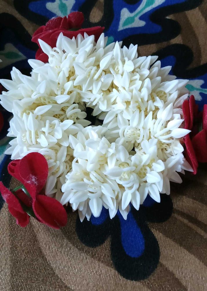 Beautiful Flower bracelet