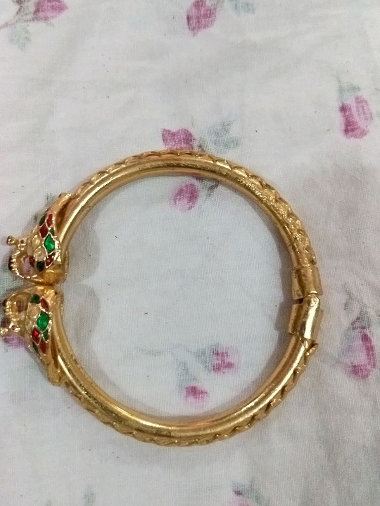 Beautiful Kada Single