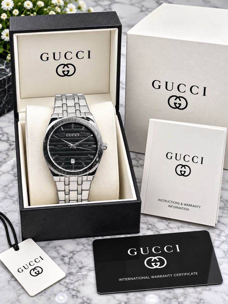 LUXURIOUS GUCCI WATCH