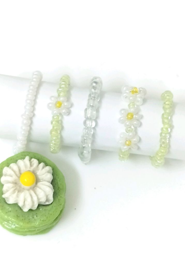 Daisy Beads Ring