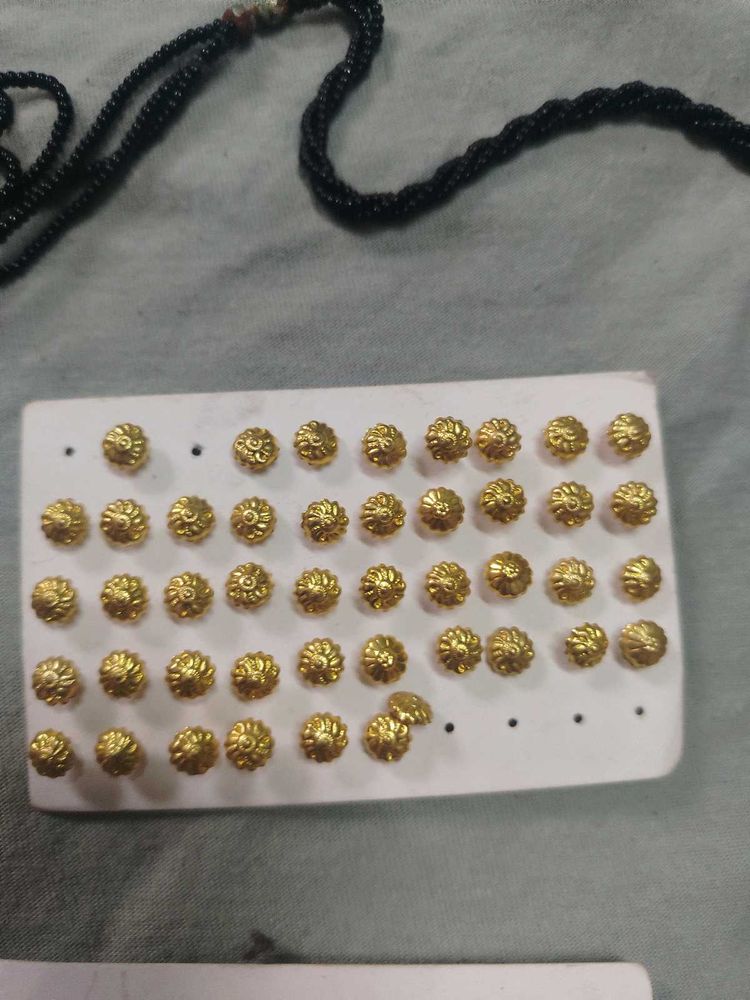 Golden Stud Earrings Set