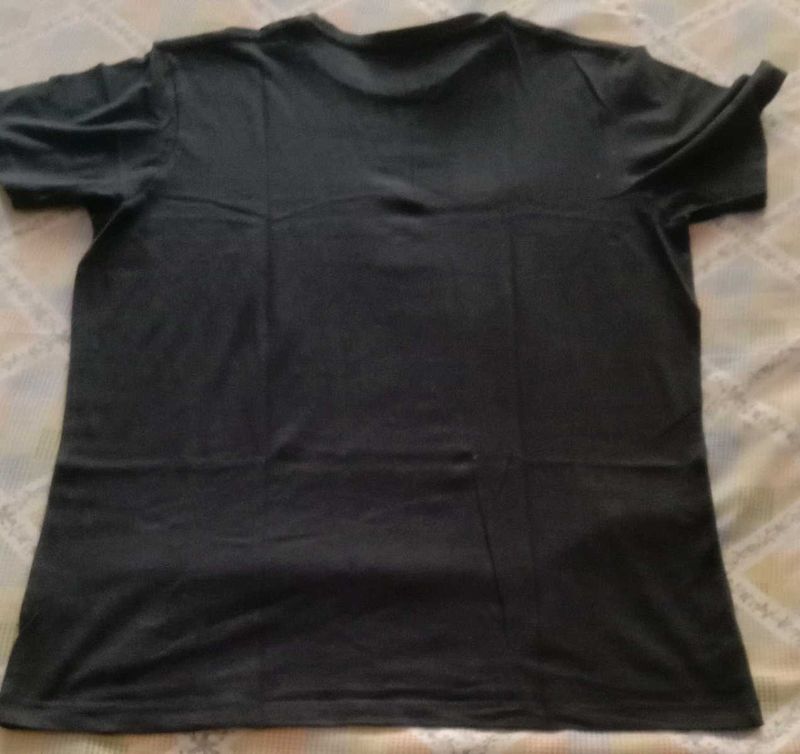 black colour t shirt for girls / boys