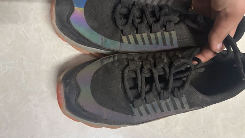 WOMen's Black Sport Shoes