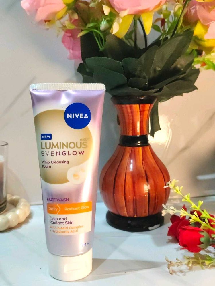Nivea Luminous EvenGlow Whip Cleansing Foam