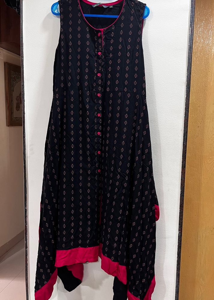 Avaasa Black Kurti