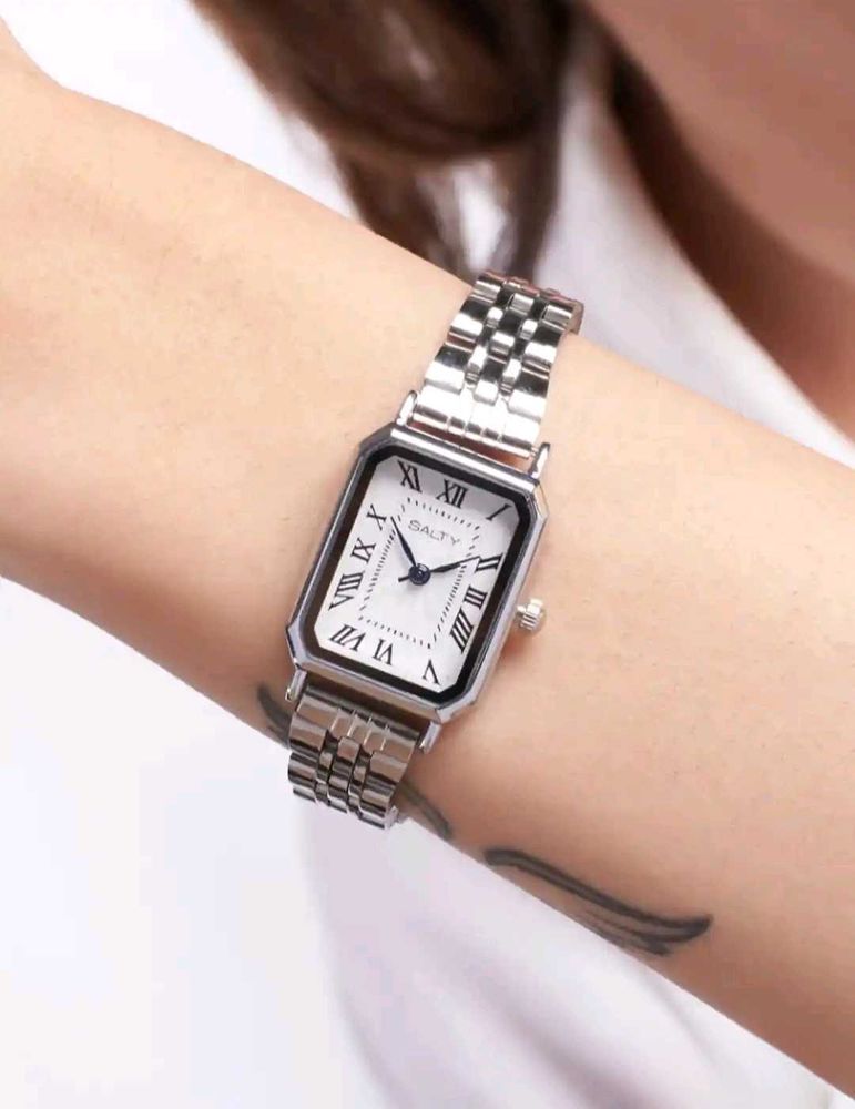 classic bracelet style analogue watch