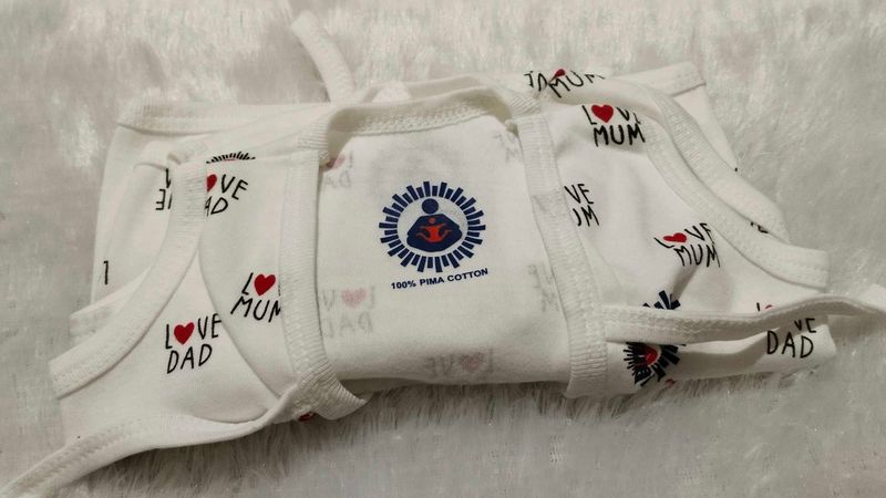 Adorable Baby Bodysuits "Love Dad &amp; Mum"