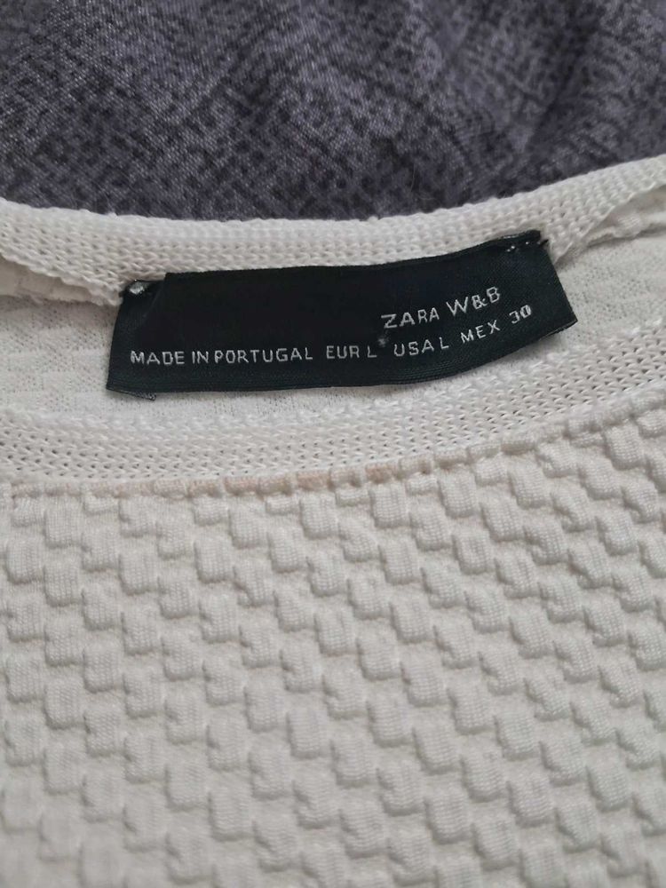 Zara W&amp;B White Textured Top thick quarter sleeves